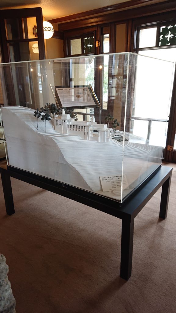 ヨドコウ迎賓館の1/100の模型の画像