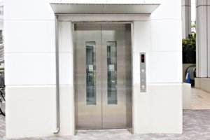 「建物移動等円滑化誘導基準」のエレベーター・エスカレーターのルールの参考画像
