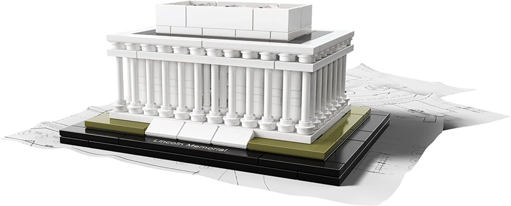 36本の柱で覆われているLEGO（レゴ）アーキテクチャーシリーズ「リンカーン記念館」の参考画像