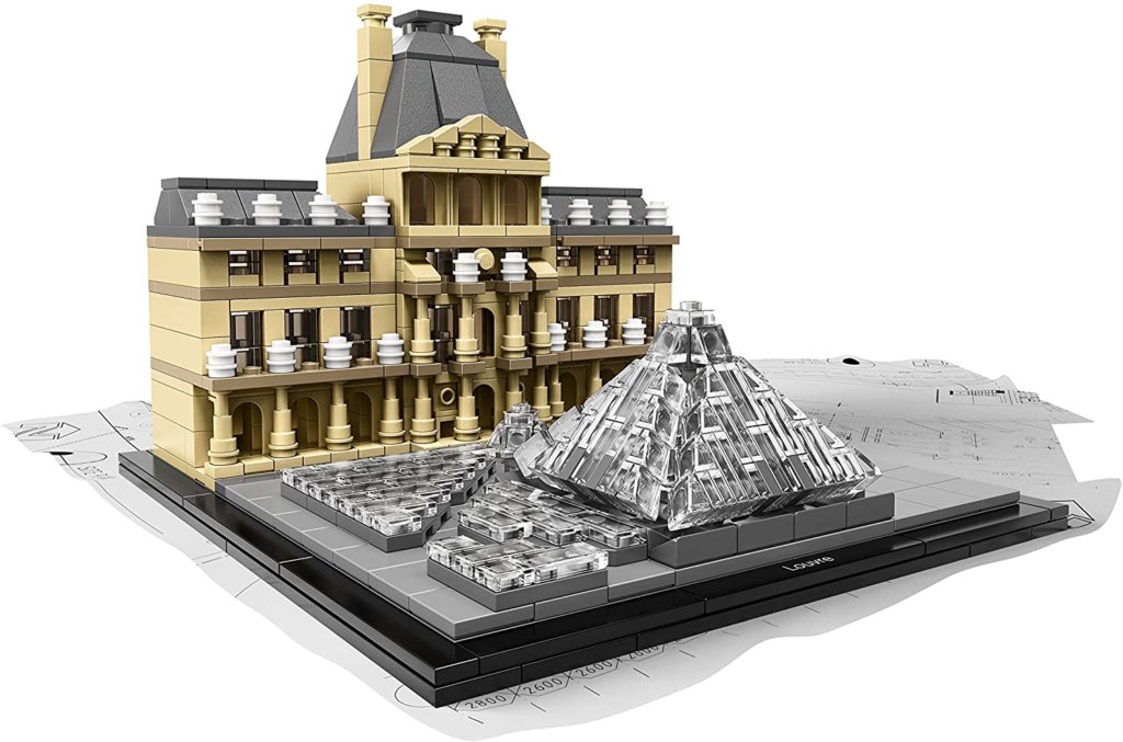LEGOによって再現されたルーブル美術館とルーブルピラミッドの参考画像